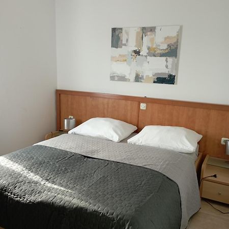 Apartments Frigan Maslenica Eksteriør bilde