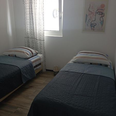 Apartments Frigan Maslenica Eksteriør bilde