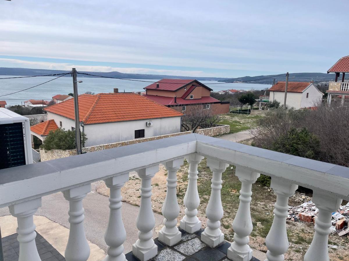 Apartments Frigan Maslenica Eksteriør bilde